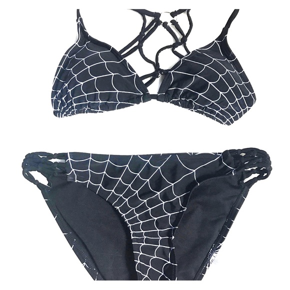 Hot Topic Other - 2 piece swimsuit